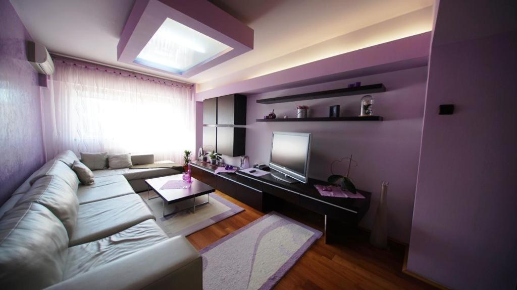 Central Apartment 4 Rooms Brasov Ngoại thất bức ảnh