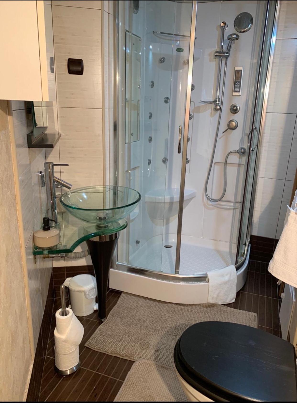 Central Apartment 4 Rooms Brasov Ngoại thất bức ảnh